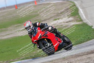 media/Feb-10-2024-TrackDaz (Sat) [[d83b097a69]]/B Group/120pm (Outside Grapevine)/